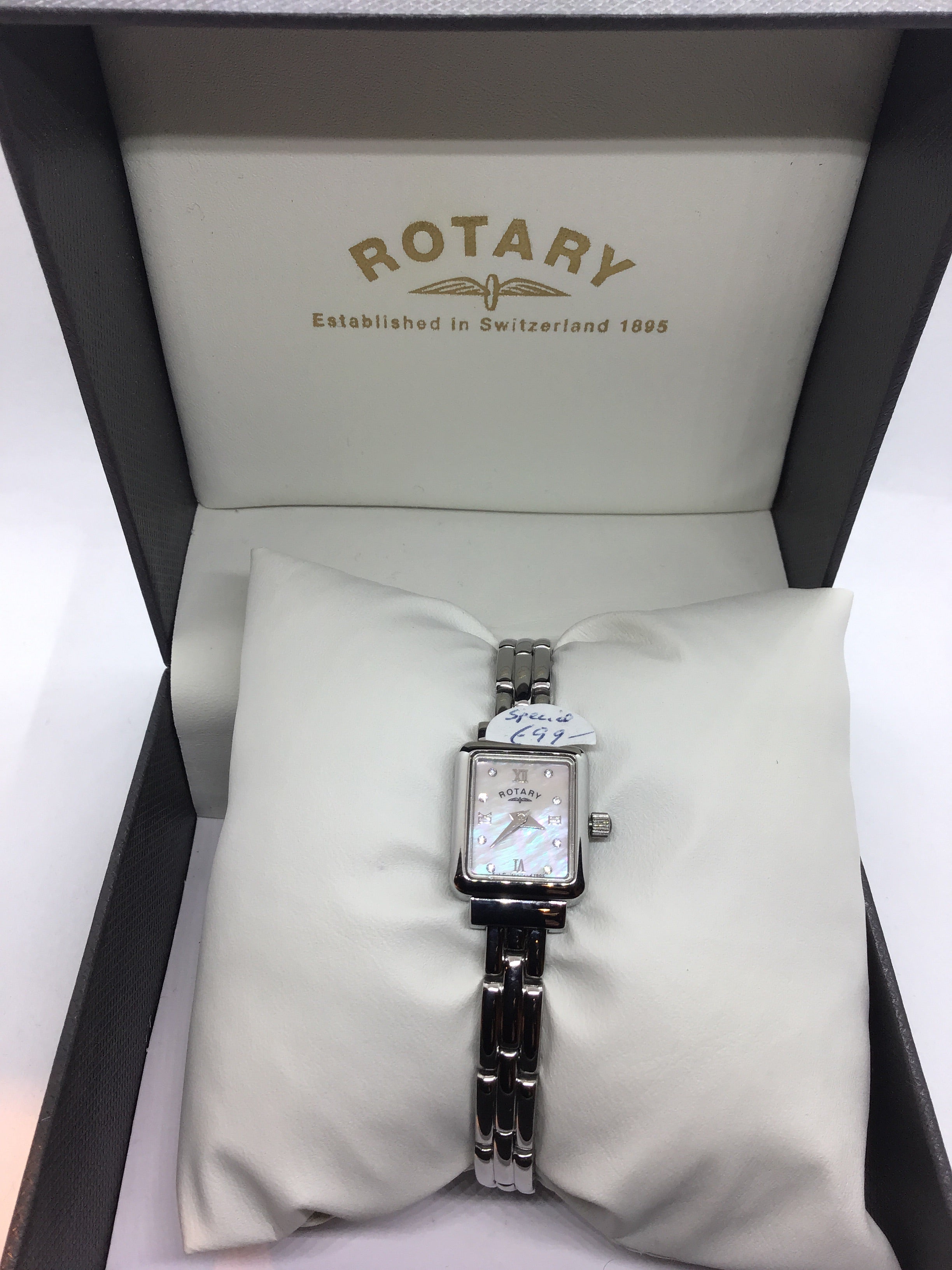 Lot 800  Rotary a ladies 9ct gold bracelet watch
