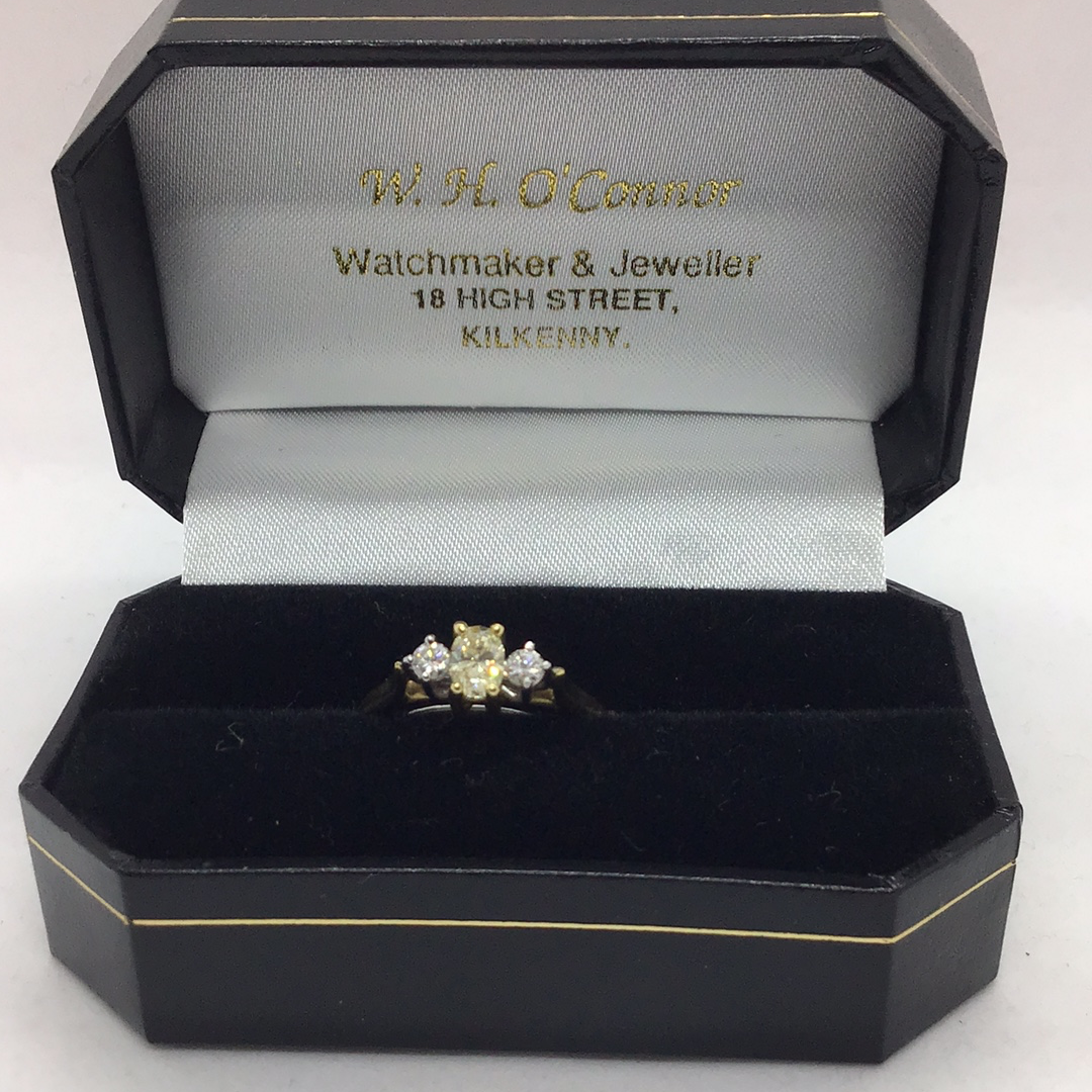 Engagement Ring 3 Diamonds