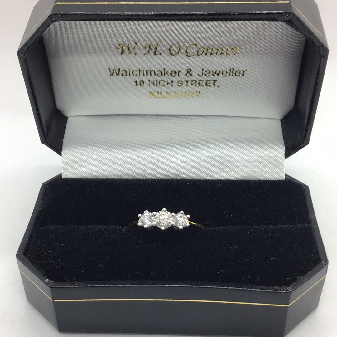 Engagement Ring 3 Diamonds